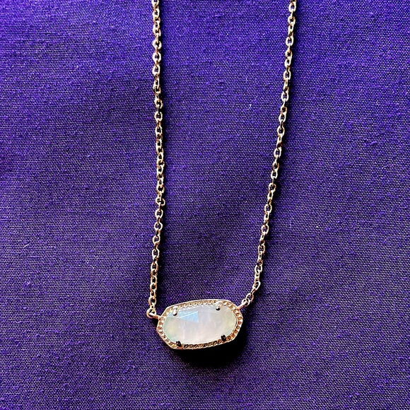 Kendra Scott Jewelry - Kendra Scott Elisa Gold Necklace
